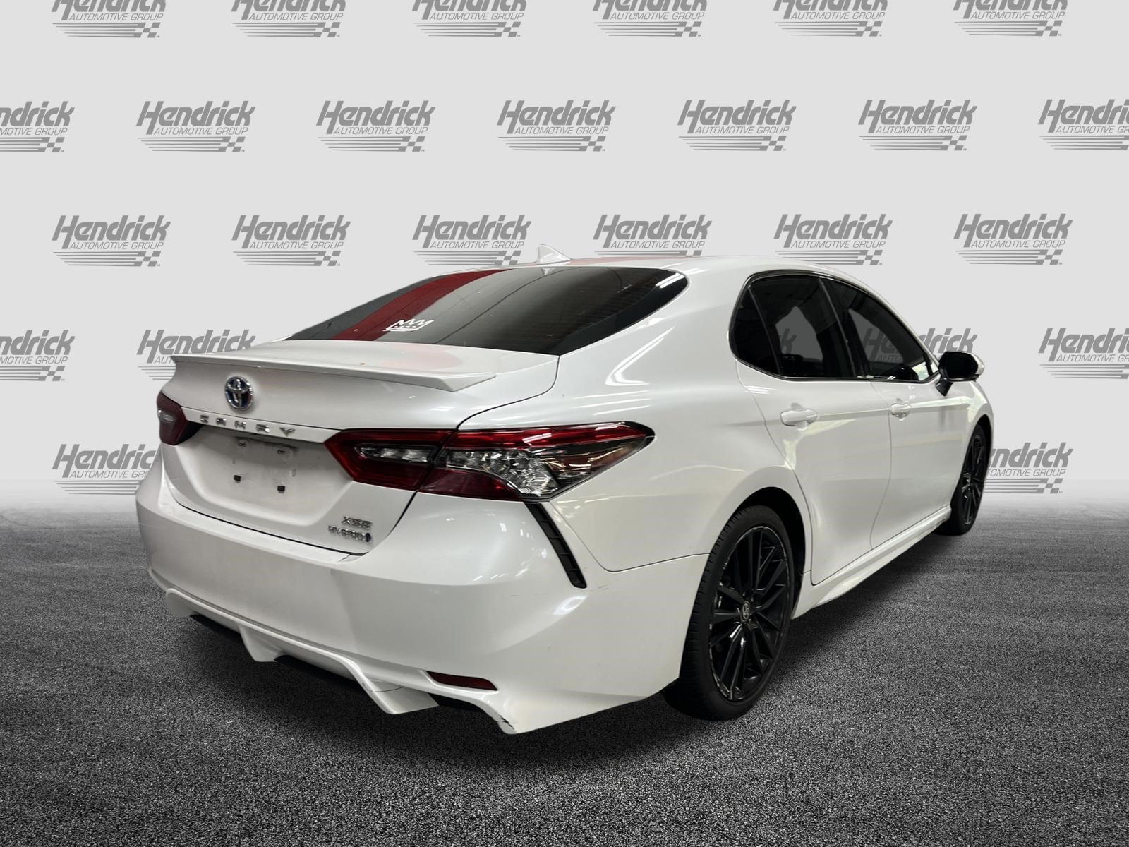 Used 2022 Toyota Camry XSE FWD image 5