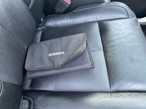 Used 2017 Nissan Titan SL image 28