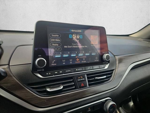 Used 2025 Nissan Altima 2.5 SV FWD image 13