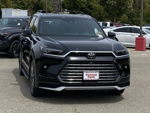 Certified 2026 Toyota Grand Highlander AWD Hybrid image 47