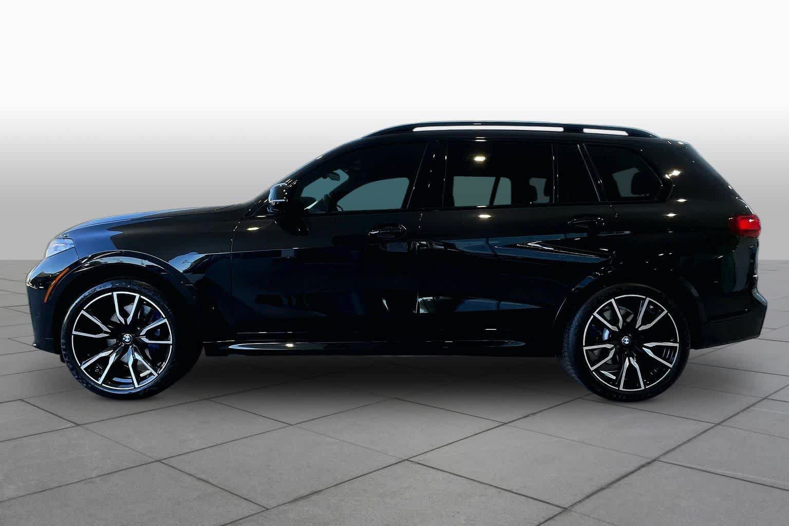Used 2022 BMW X7 xDrive40i w/ M Sport Package AWD/4WD image 32