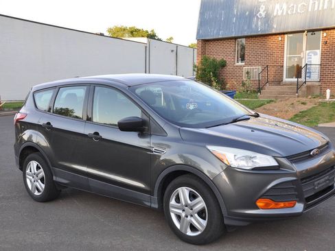 Used 2015 Ford Escape S FWD image 4