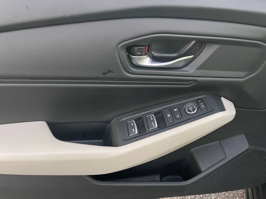 Certified 2024 Honda Accord EX image 9