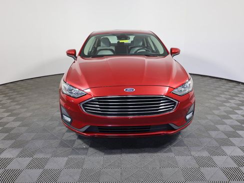 Used 2020 Ford Fusion SE w/ Equipment Group 151A FWD image 2