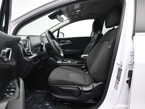 Used 2025 Kia Sportage LX AWD/4WD image 24