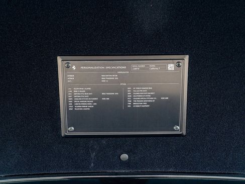 Used 2018 Ferrari California T RWD image 14