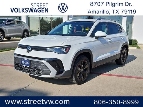 Certified 2025 Volkswagen Taos SE image 1