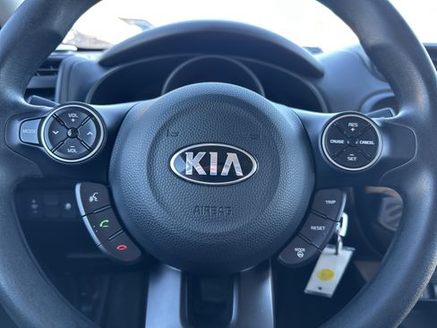 Used 2016 Kia Soul Base image 29
