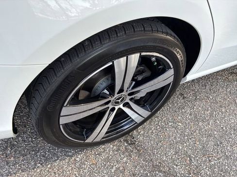 Used 2023 Mercedes-Benz C 300 Sedan image 15