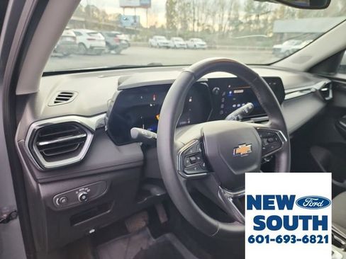 Used 2024 Chevrolet TrailBlazer LT w/ Convenience Package image 12