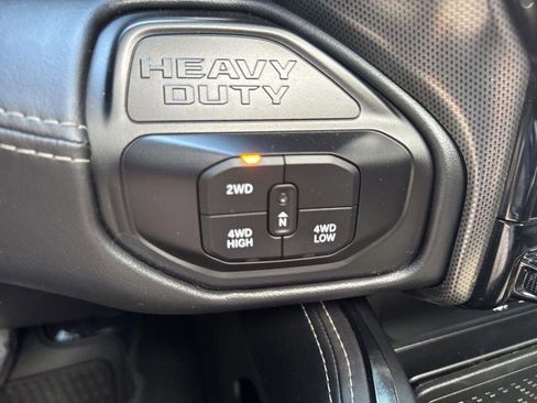 Used 2026 RAM 2500 Limited AWD/4WD image 32