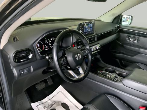 Used 2025 Honda Pilot EX-L image 17