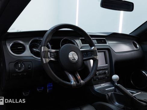 Used 2013 Ford Mustang Shelby GT500 RWD image 4