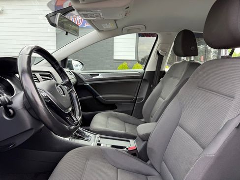 Used 2019 Volkswagen e-Golf SE w/ Driver Assistance Package image 15