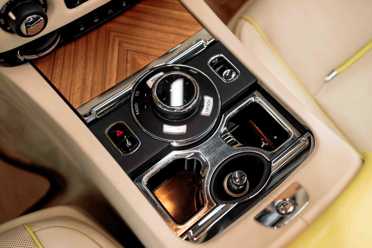 Used 2017 Rolls-Royce Dawn RWD image 97