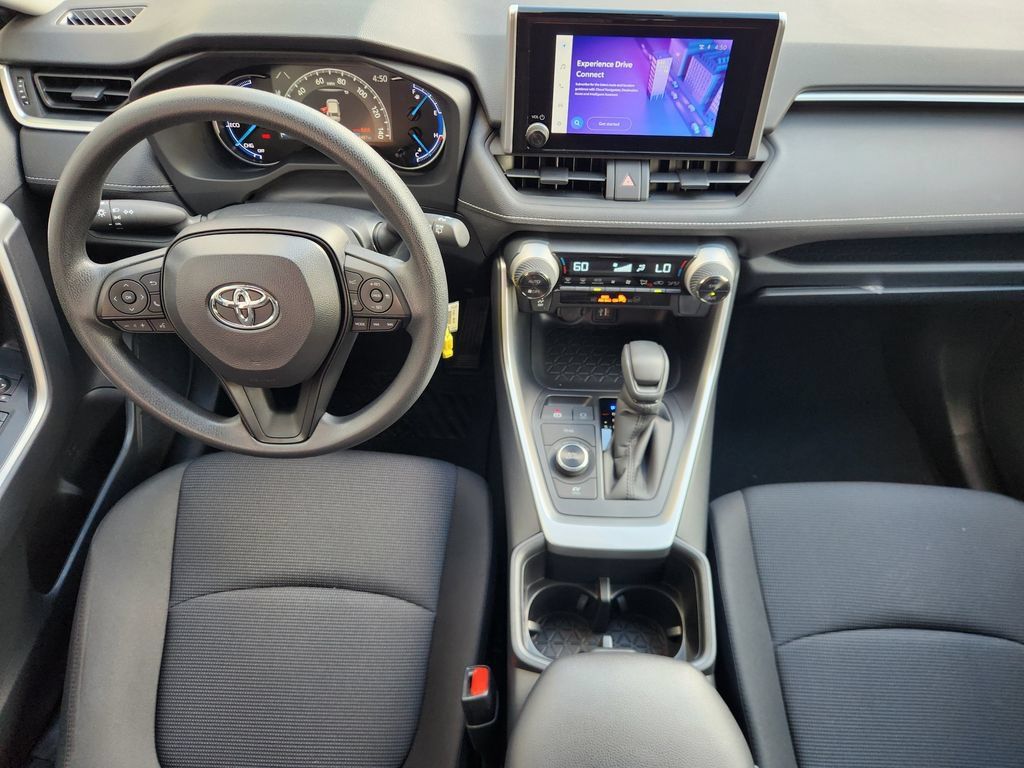 Used 2025 Toyota RAV4 LE AWD/4WD image 25