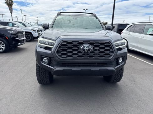 Used 2021 Toyota Tacoma TRD Off-Road w/ TRD Premium Off Road Package AWD/4WD image 3