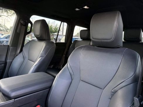 Used 2025 Lexus GX 550 w/ Accessory Package (Z1) AWD/4WD image 22