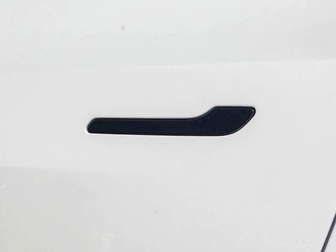 Used 2024 Tesla Model Y 2WD image 14