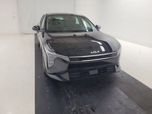 Used 2025 Kia K4 FWD image 14