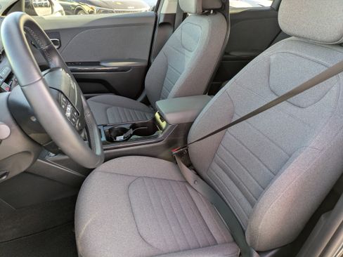 Certified 2025 Kia K4 EX image 25