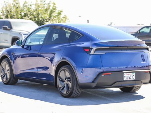 Used 2026 Tesla Model Y Long Range AWD/4WD image 7