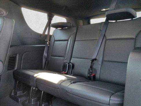 Used 2023 GMC Yukon XL Denali AWD/4WD image 17