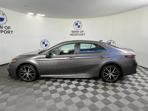 Used 2023 Toyota Camry SE AWD/4WD image 5
