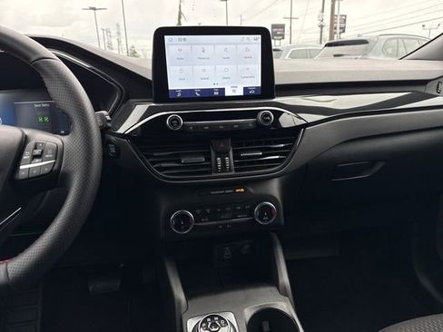 Used 2025 Ford Escape ST-Line image 19