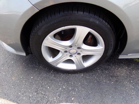 Used 2015 Mercedes-Benz E 350 4MATIC Sedan image 36