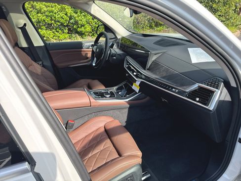 New 2026 BMW X7 xDrive40i AWD/4WD image 33