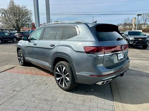 Used 2024 Volkswagen Atlas SEL Premium R-Line image 5