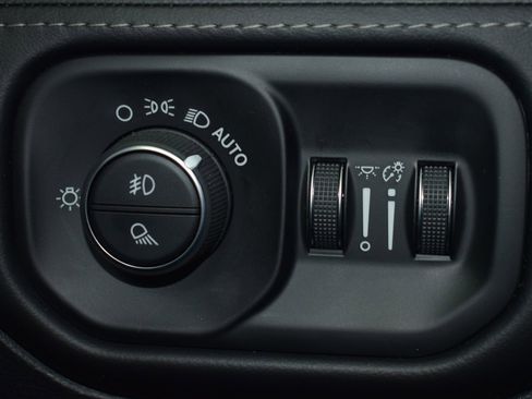 Used 2026 RAM 1500 Limited AWD/4WD image 18