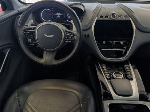 Used 2021 Aston Martin DBX AWD/4WD image 35