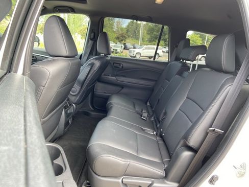 Used 2023 Honda Passport EX-L image 16