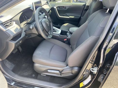 Used 2023 Toyota RAV4 LE FWD image 17