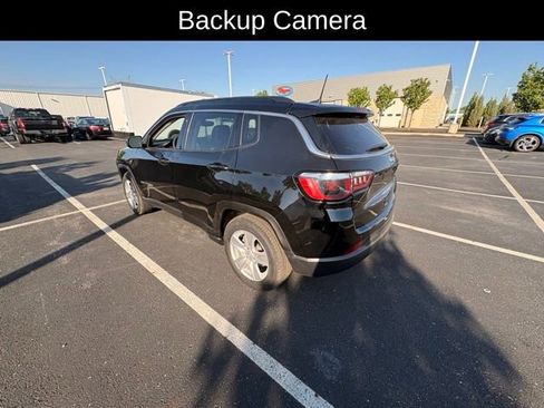 Used 2022 Jeep Compass Latitude FWD image 9