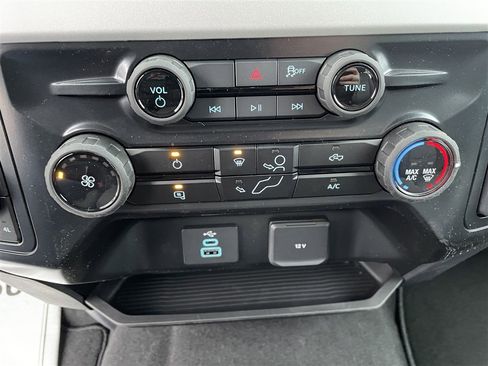 Used 2015 Ford F150 XLT w/ Equipment Group 302A Luxury image 14