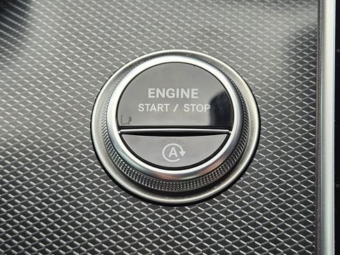 Certified 2025 Mercedes-Benz C 300 Sedan image 21