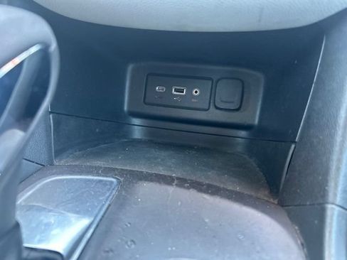 Used 2020 Chevrolet Equinox LS w/ LPO, Blackout Package FWD image 28