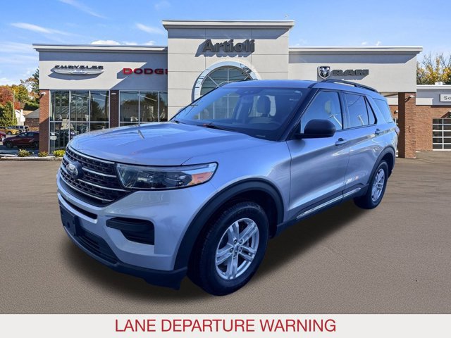 Used 2023 Ford Explorer XLT w/ Class IV Trailer Tow Package AWD/4WD image 4