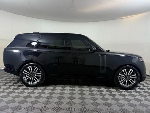 Certified 2023 Land Rover Range Rover SE image 6