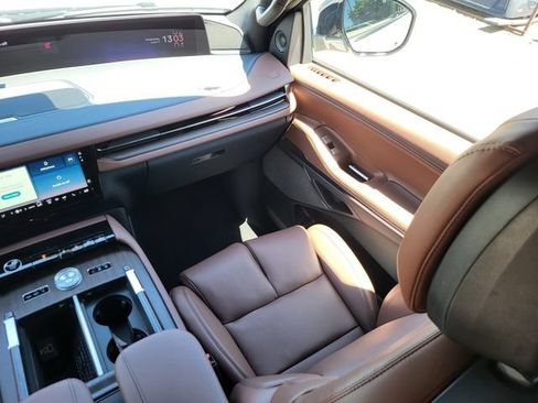 New 2026 Lincoln Navigator Reserve AWD/4WD image 11