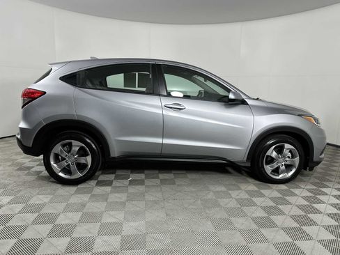 Used 2022 Honda HR-V LX image 9