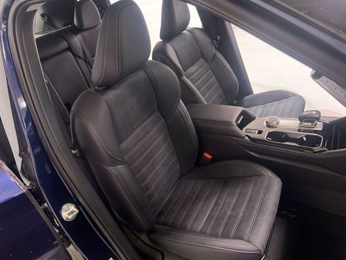 New 2025 Mitsubishi Outlander SE image 15