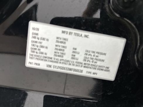 Used 2021 Tesla Model Y Long Range AWD/4WD image 27