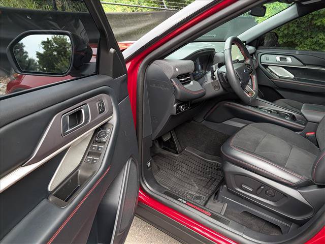 Used 2025 Ford Explorer ST AWD/4WD image 30