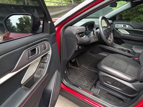 Used 2025 Ford Explorer ST AWD/4WD image 30
