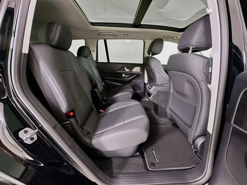 New 2026 Mercedes-Benz GLS 450 4MATIC image 31