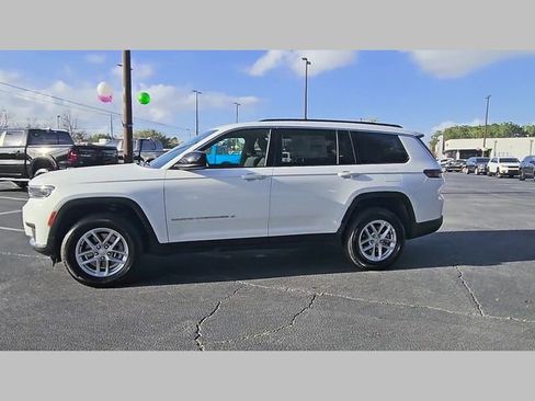 New 2026 Jeep Grand Cherokee L Laredo image 25